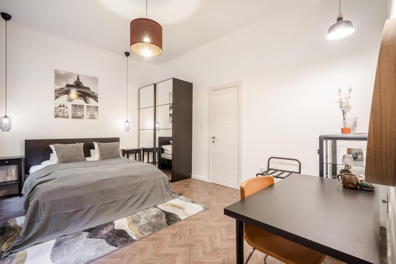 Bpr Sirius Suite With A/C Budapest Bagian luar foto